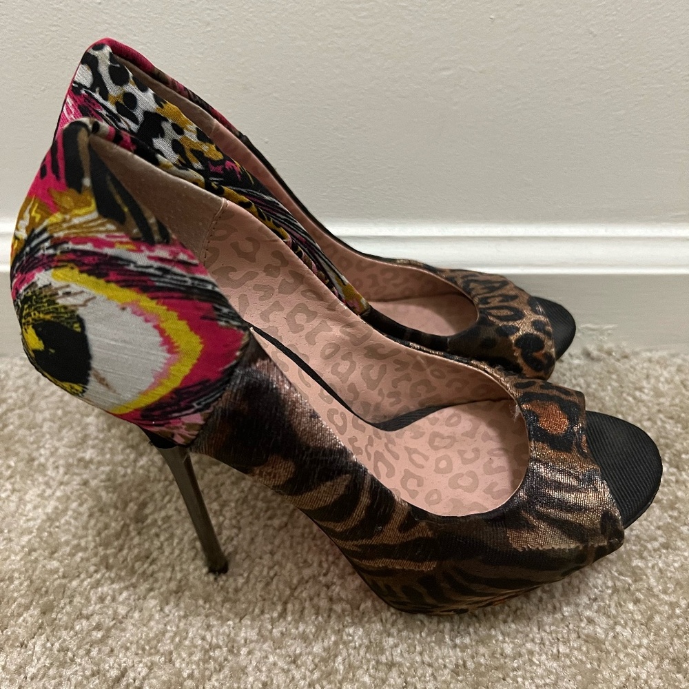 Betsey Johnson Multicolor Stilettos | Women’s Size 6 | Statement Heels | Velvet
